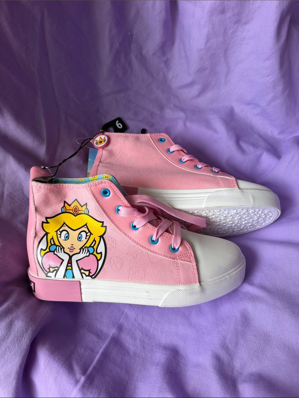 Princess Peach Shoes Woman’s 8 Men’s 6
